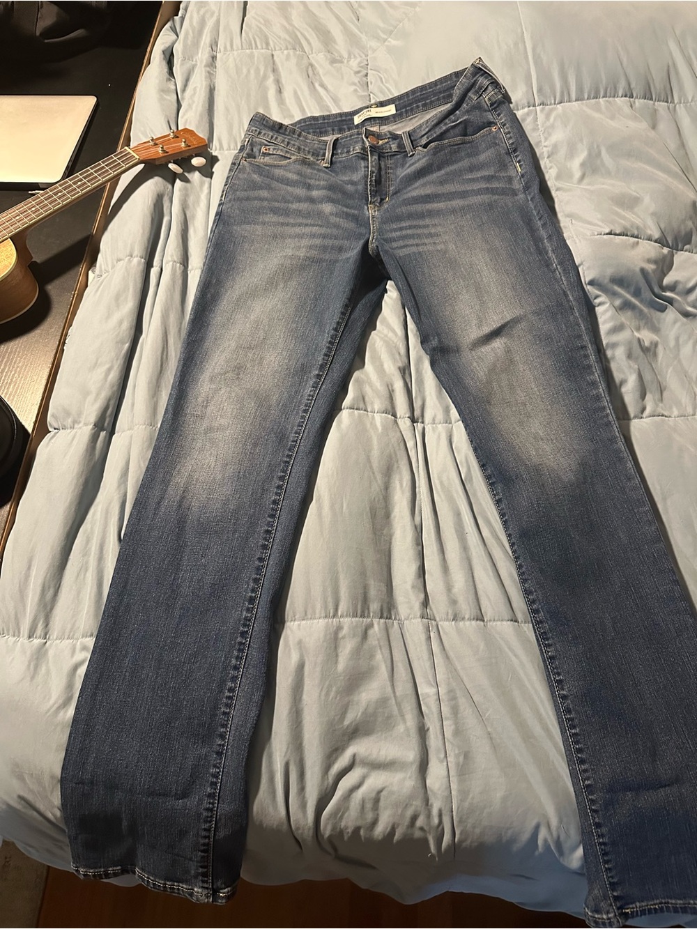 Signature by Levi Strauss & Co. Women's Mid Rise Straight 10L. 30x34 Jean